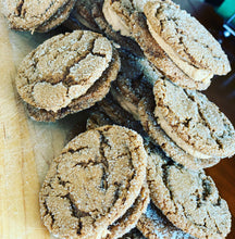 Load image into Gallery viewer, Cake and Cookies Sugar Soulicious Bakery Box